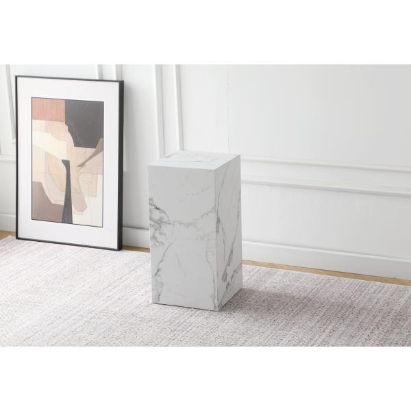 Avery piedestal i hvid marmorprint 25x25x50cm
