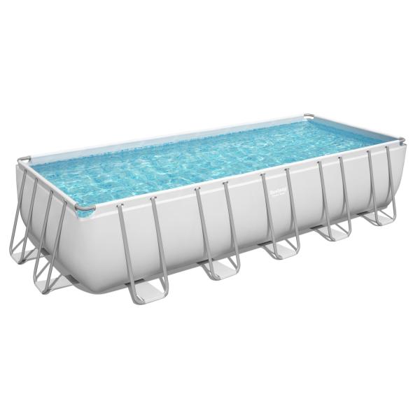 , Swimmingpool – Delvist nedgravet pool med terrasse/tagdæk på budget